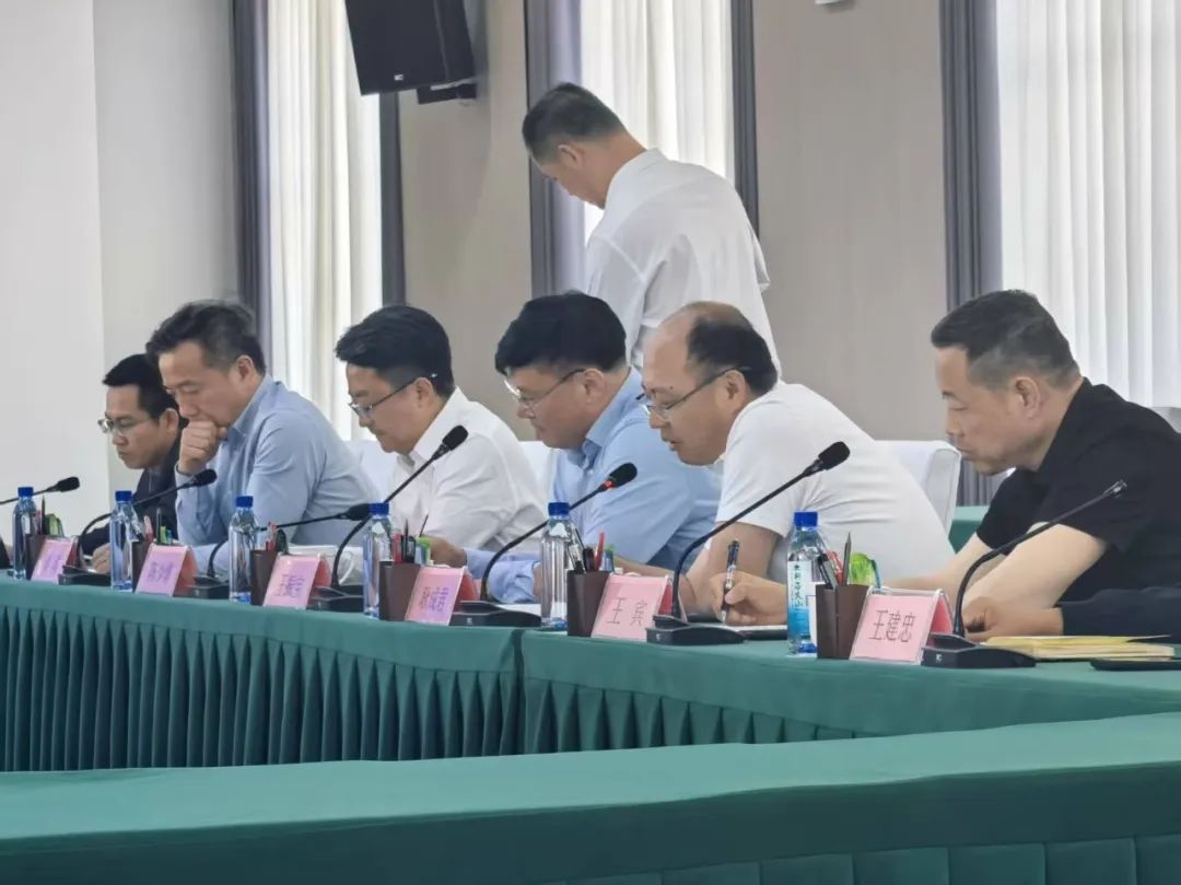中食世纪集团与嫩江市人民政府举行项目推进会
